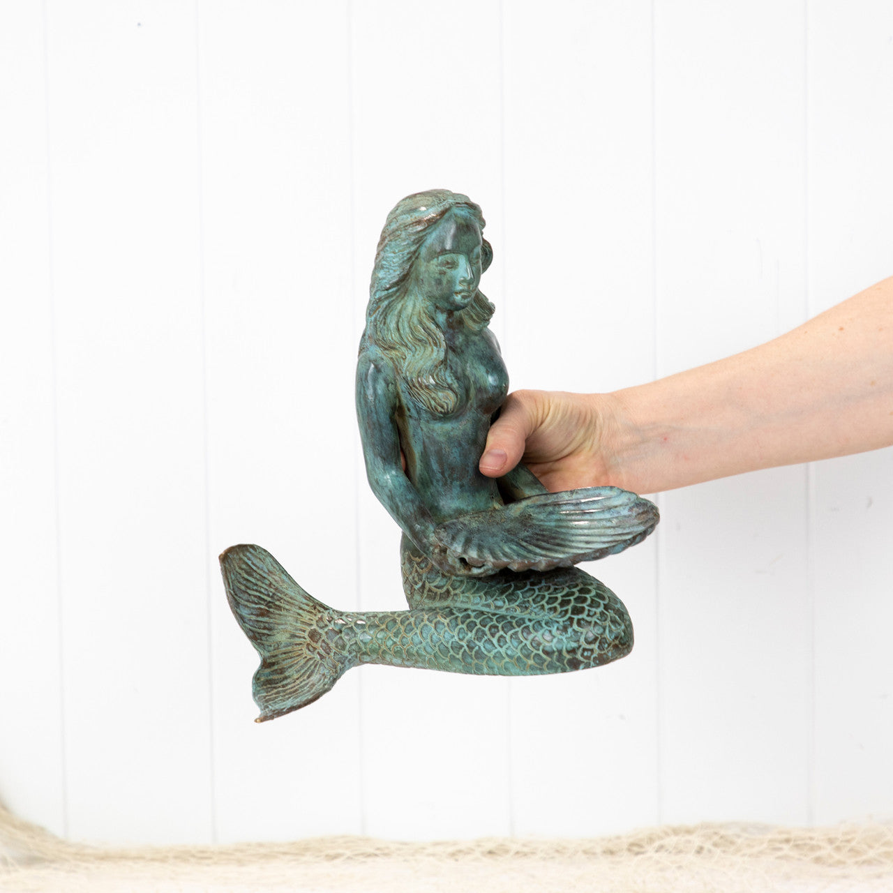 Mermaid (L) - Shell In Lap Aged Green #0194