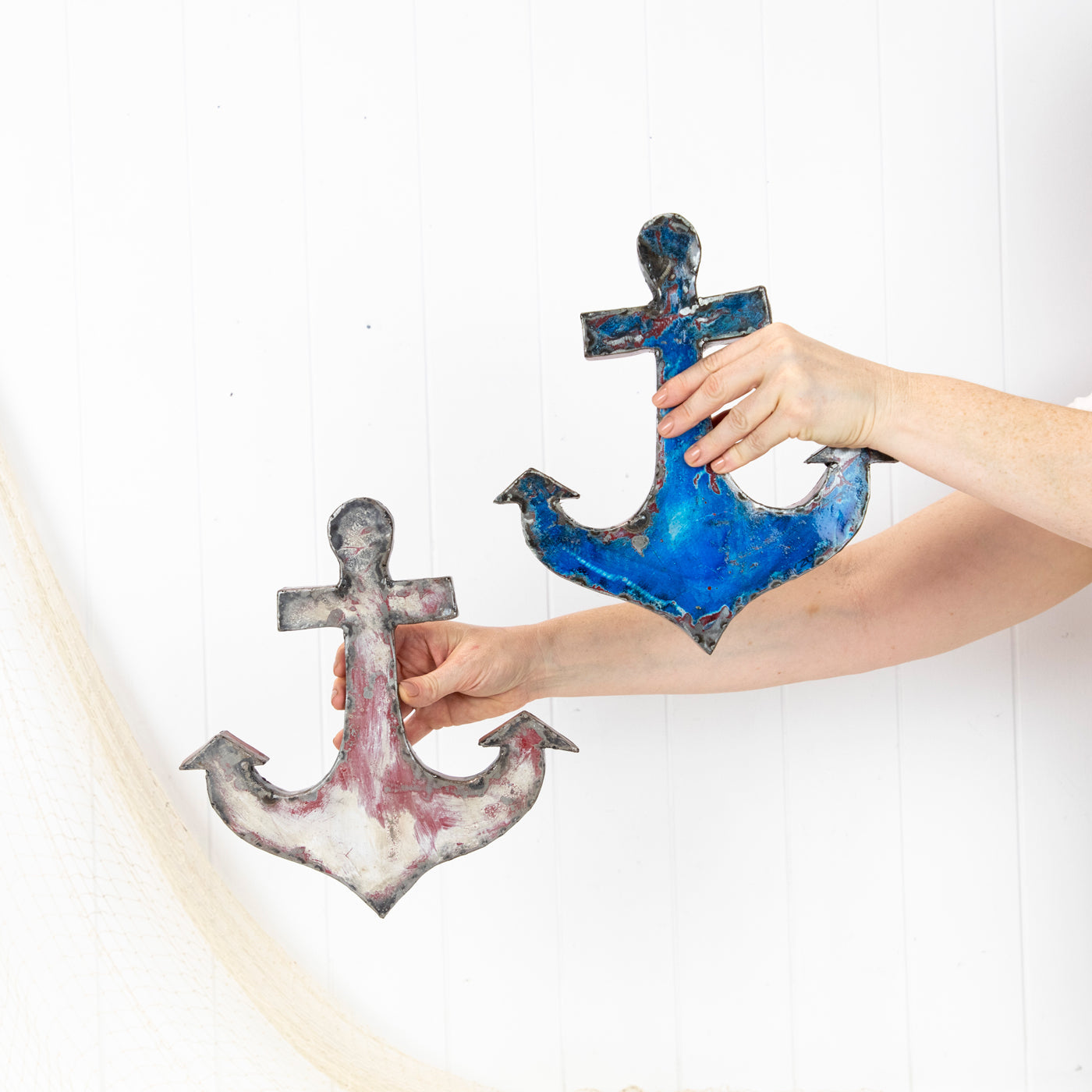 Metal Anchor - Captain White