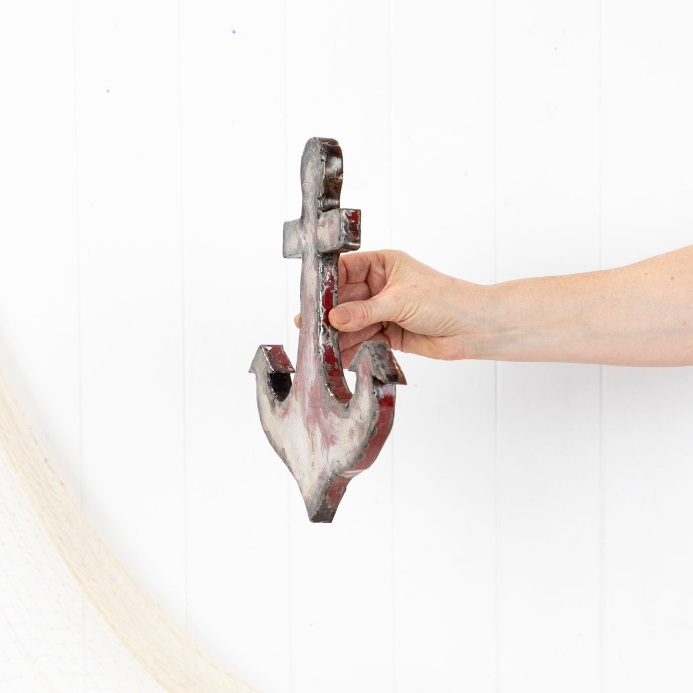 Metal Anchor - Captain White