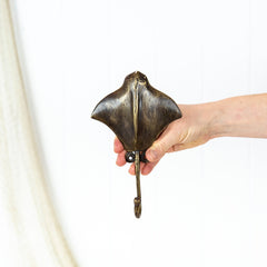 Mantaray Hook - Dark #0285