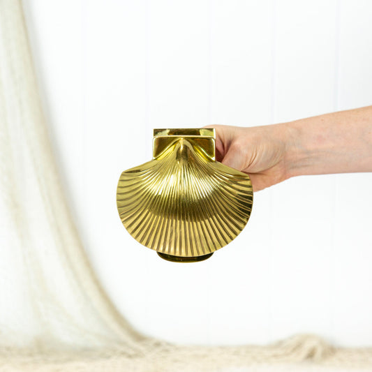 Scallop Shell Door Knocker - Shiny Brass #0152