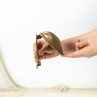 Scallop Shell Door Knocker - Dark Brass #0153