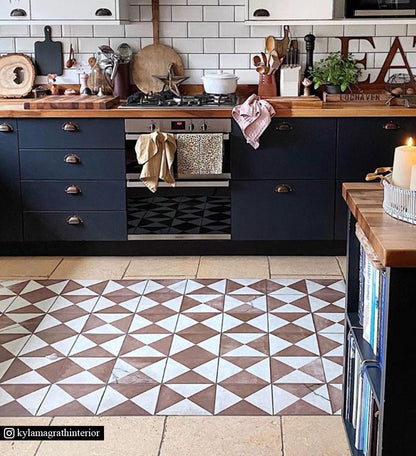 Borgo Bordeaux Antique Vinyl Rug Detailed