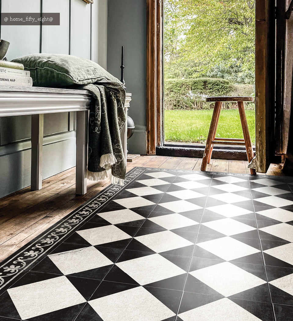 Gambit Chess vinyl rug alternate view