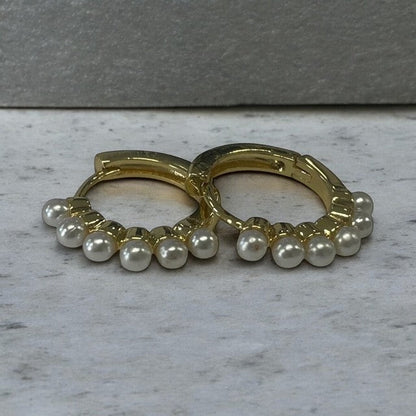 Jp6Pe Small Pearl Hoop Earrings W/6 Pearls 1.5Cm