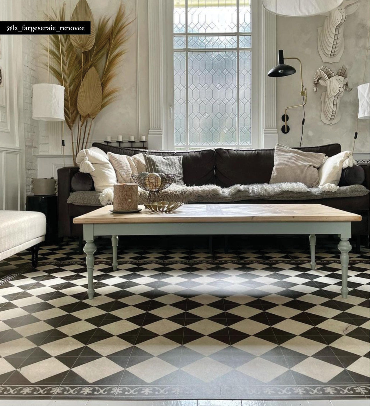 Beija Flor vinyl rug lifestyle 2022