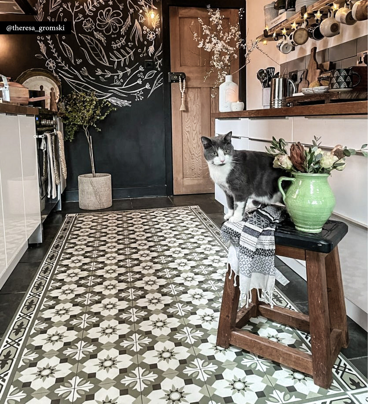 Amsterdam Forest vinyl rug in room setting