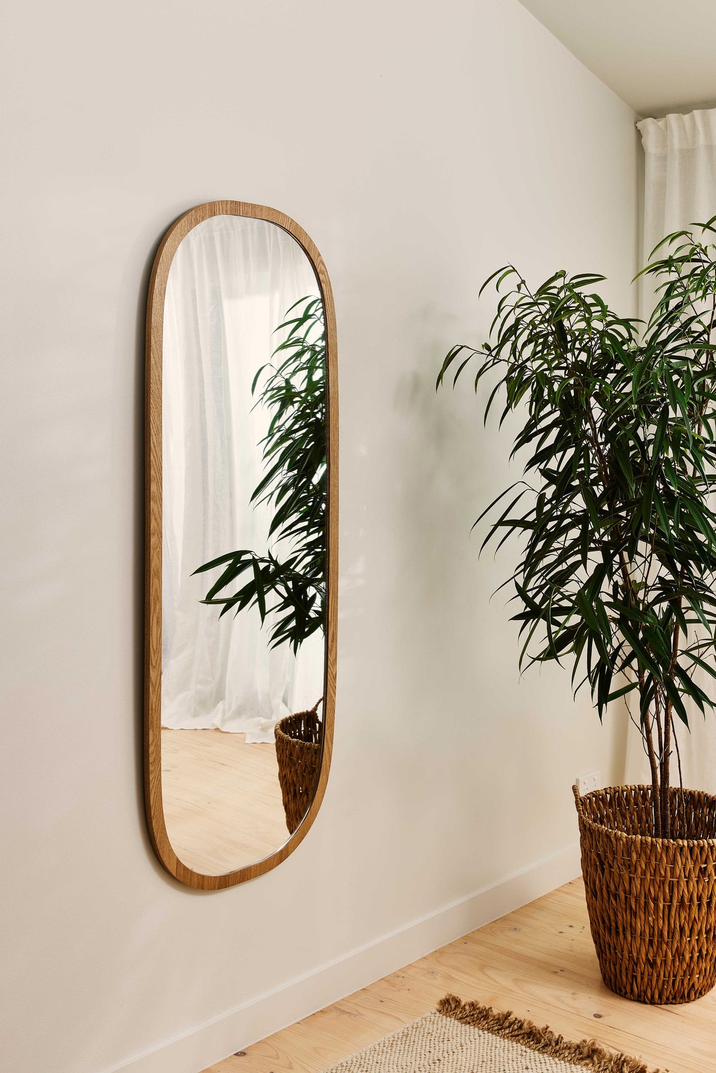 Clyde Oval Oak Floor Mirror 55X150Cm