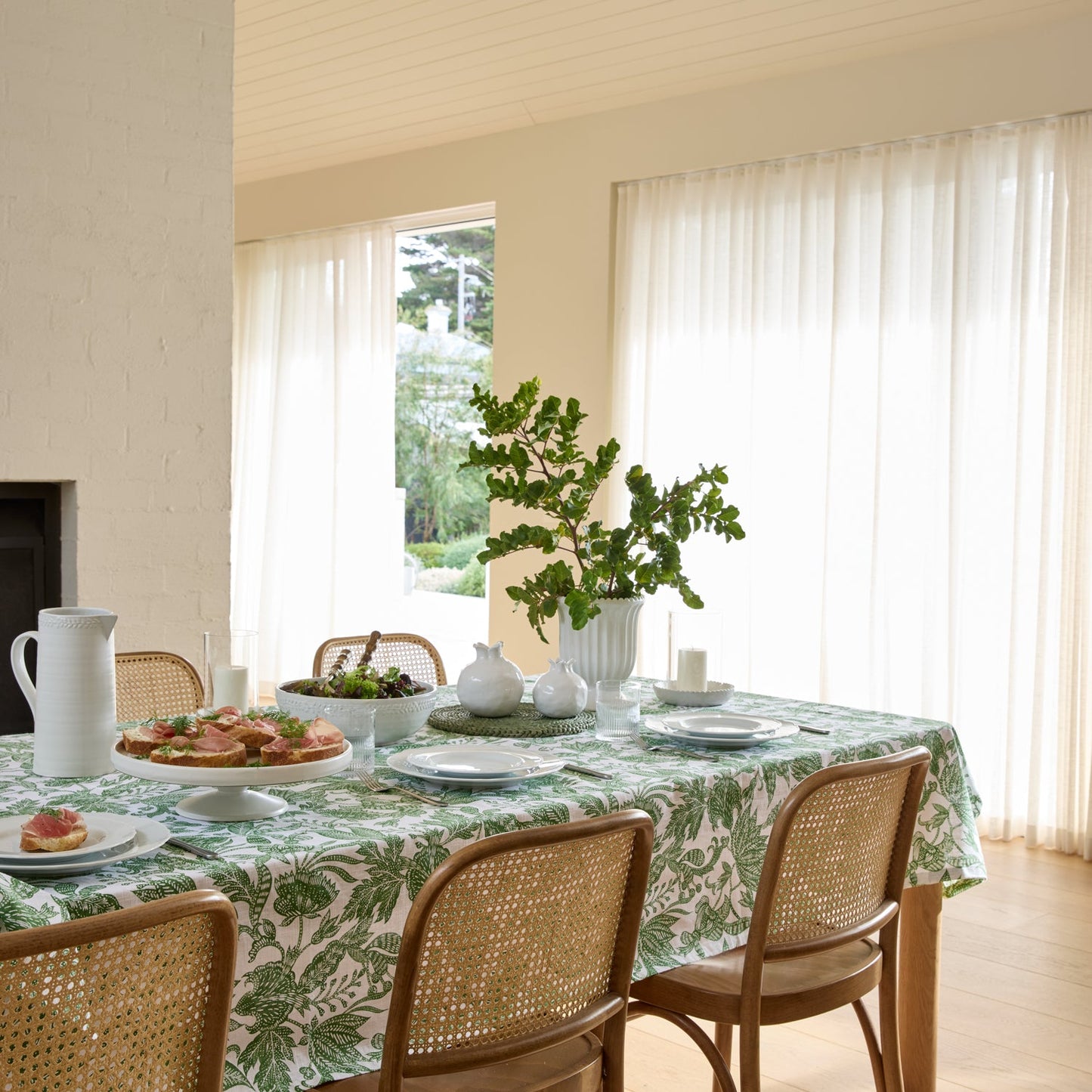 Samara Green Tablecloth