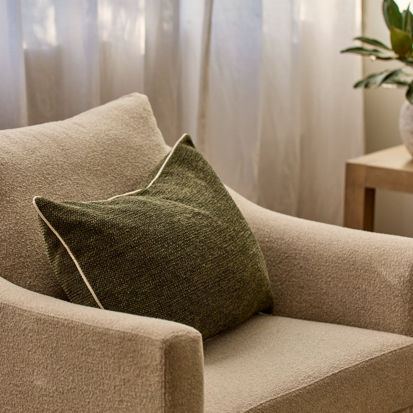 Casey Dark Green Textured Cushion 40X60Cm