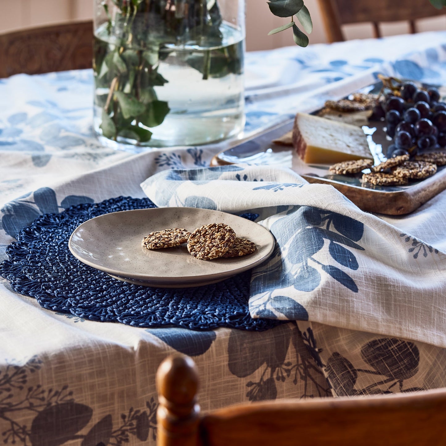 Scallop Edge Navy Placemat