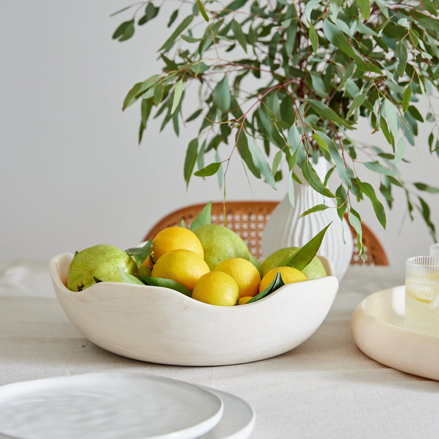 Aries Cream Wavy Salad Bowl
