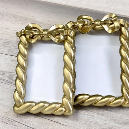 135P Gold Resin Ribbon Frame 4X6