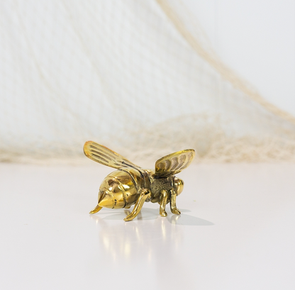Bee (L) #0165