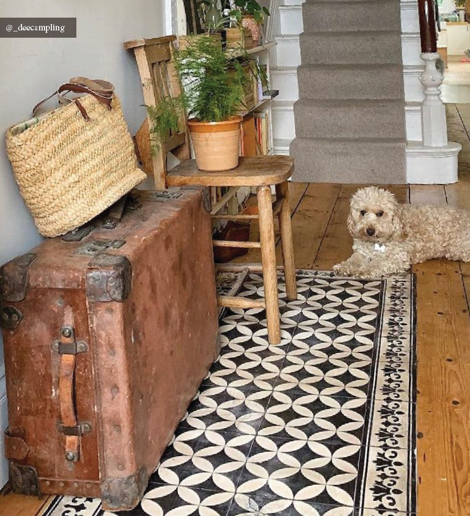 Sofi Classic Antique vinyl rug in interior
