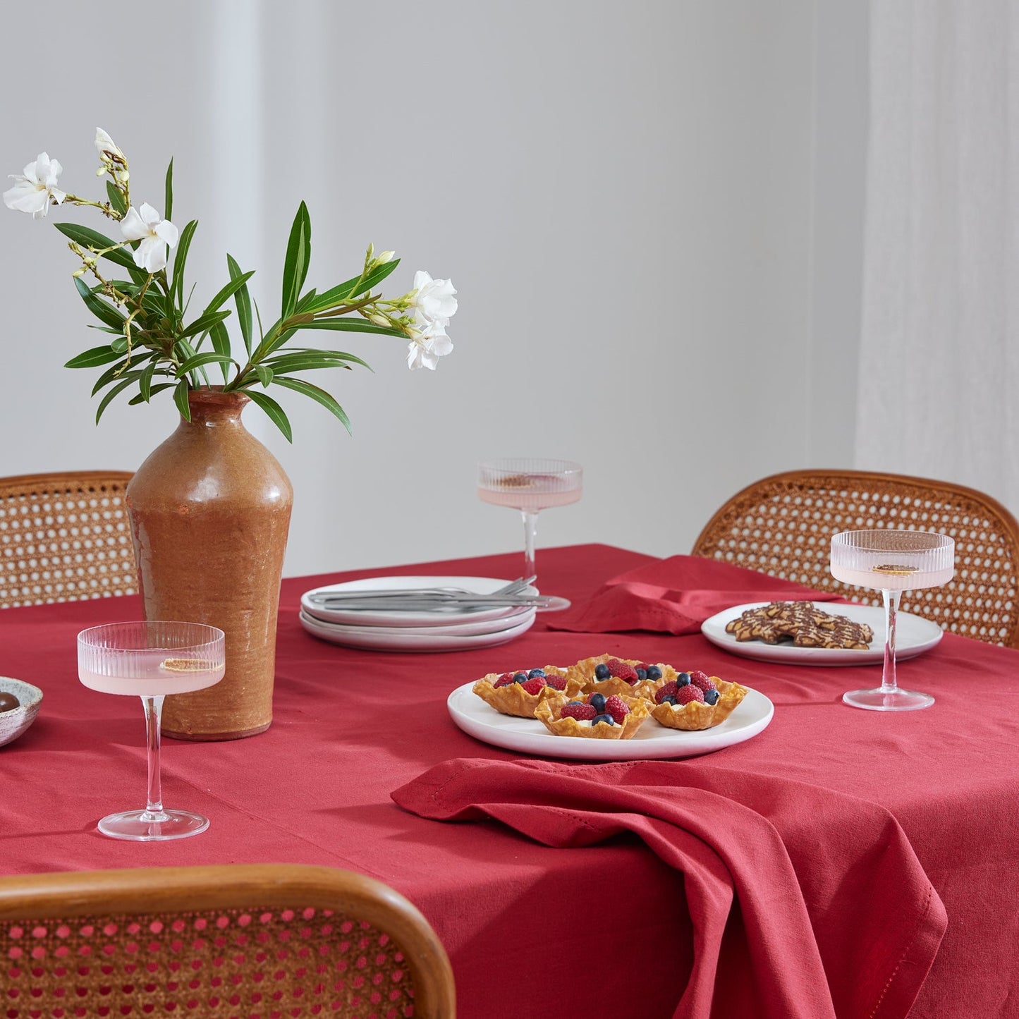 Jetty Berry Red Tablecloth 180X350Cm