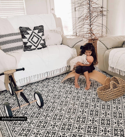 Flor de Lis Black & White vinyl rug in interior