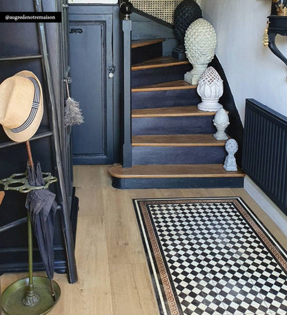 Damka vinyl rug pattern close-up