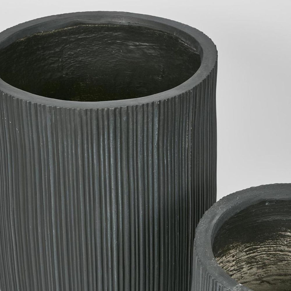Alicia Planter Set Of 2 Black