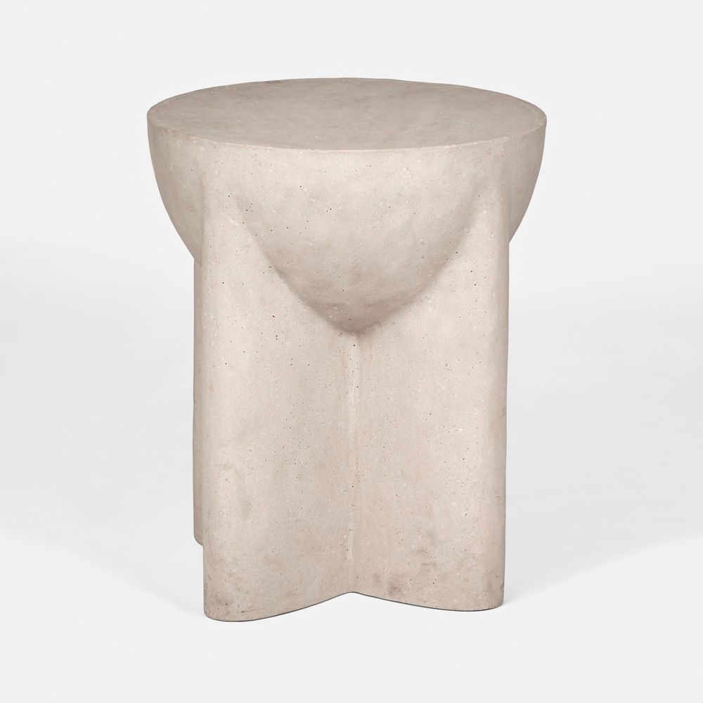 Vassili Side Table Sand -Outdoor