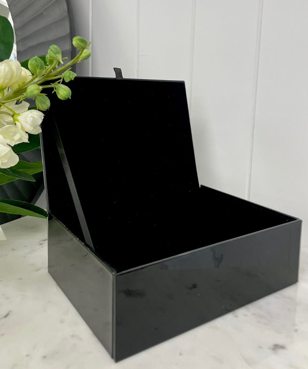 94J - Black Glass Diamond Box Small 21 X 15Cm