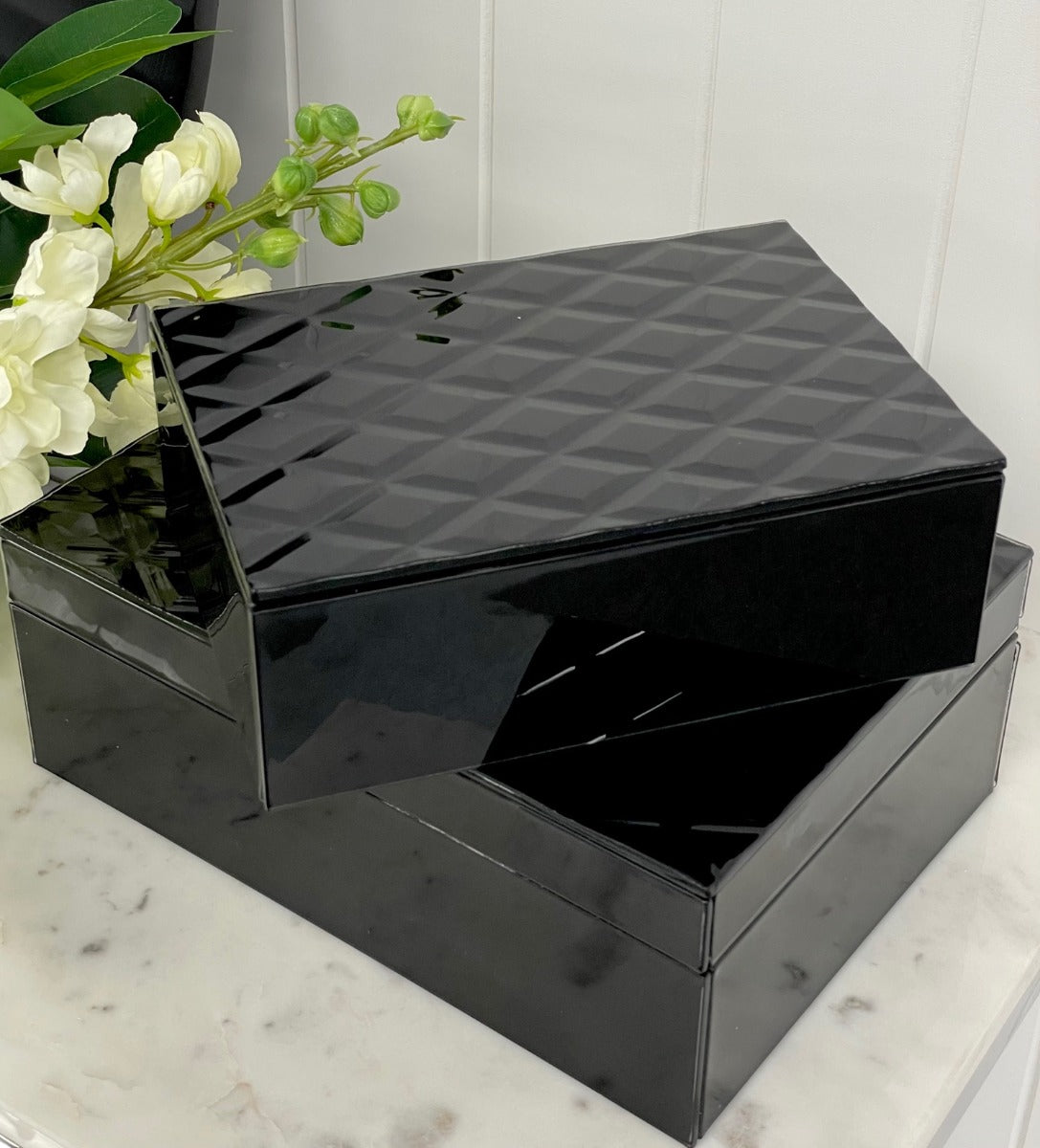 94J - Black Glass Diamond Box Small 21 X 15Cm