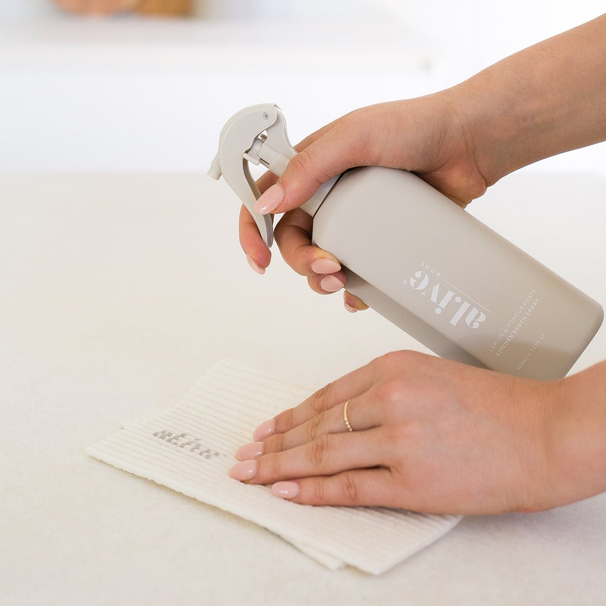 Kitchen Bench Spray - Lemon & Pomegranate