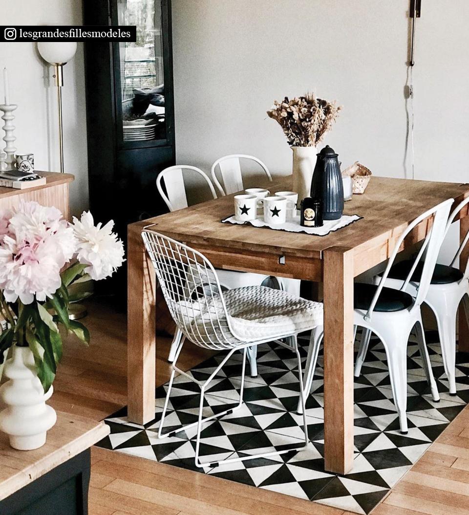 Borgo Black & White Antique Vinyl Rug Alternative Lifestyle