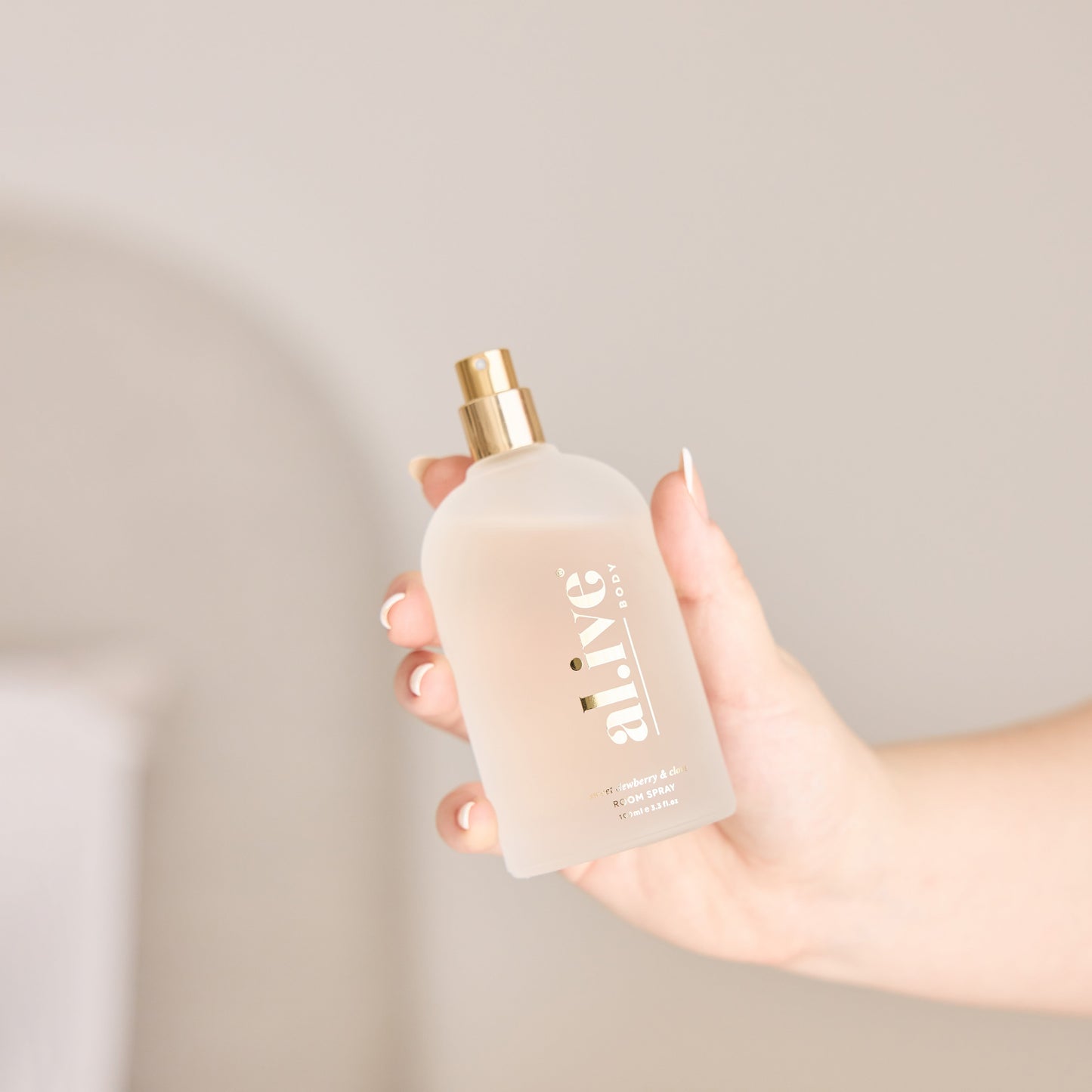 Sweet Dewberry & Clove Room Spray